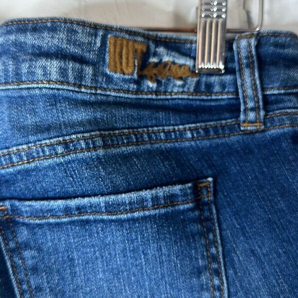 Kut from the Kloth Katy Boyfriend Short Petite Distressed Shorts size 8P - Picture 4 of 9